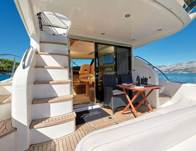JNETOUR By the Cabin Charter